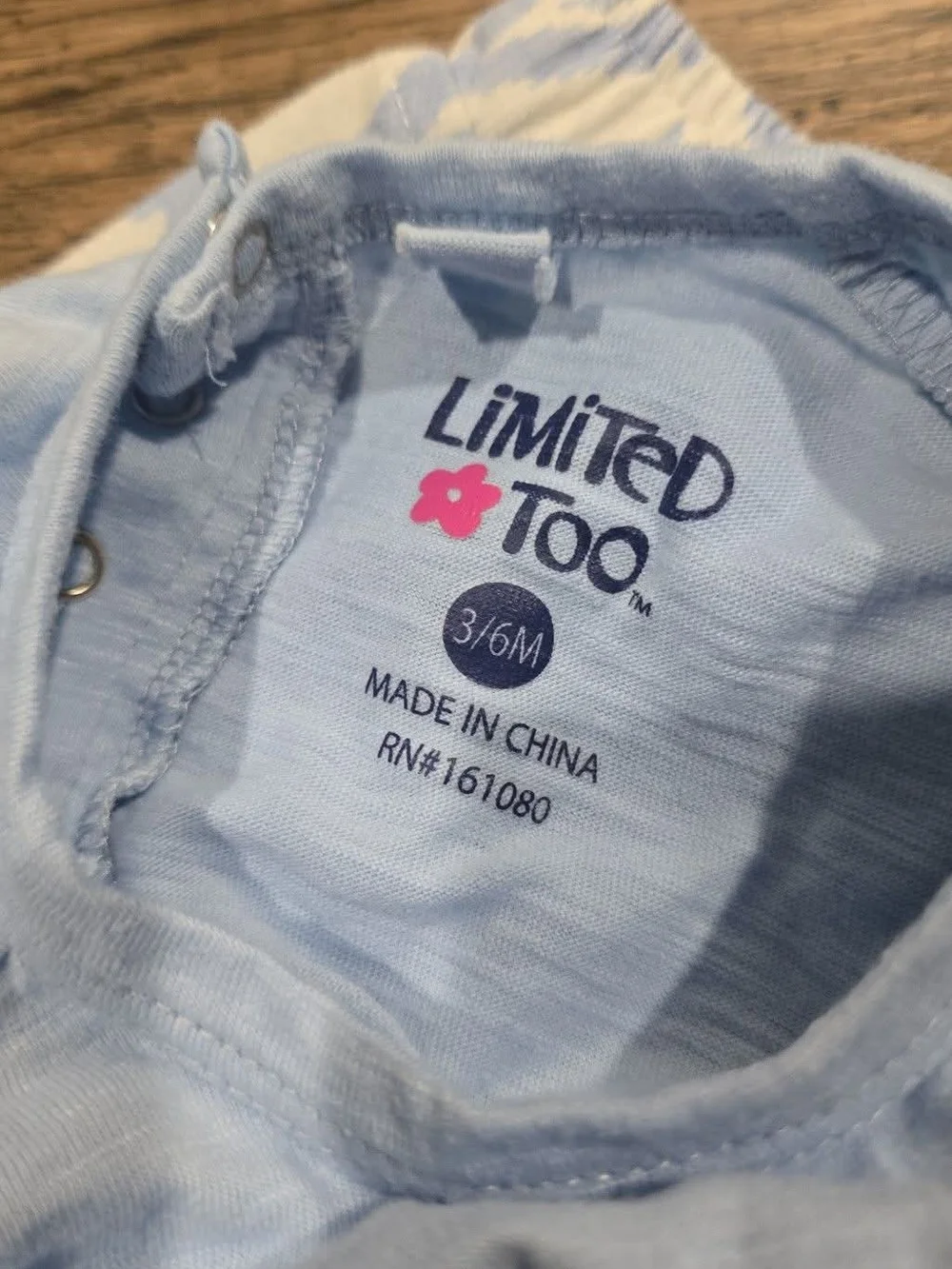 Limited Too soft light